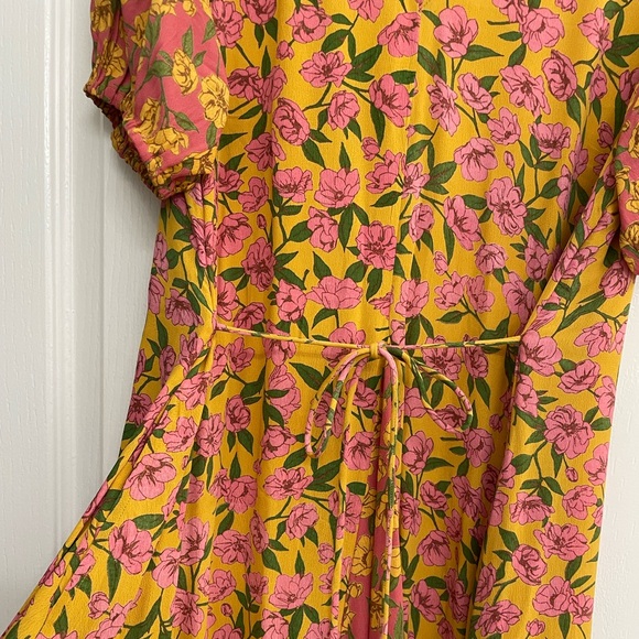 Downeast Style Floral Dress - Picture 2 of 4